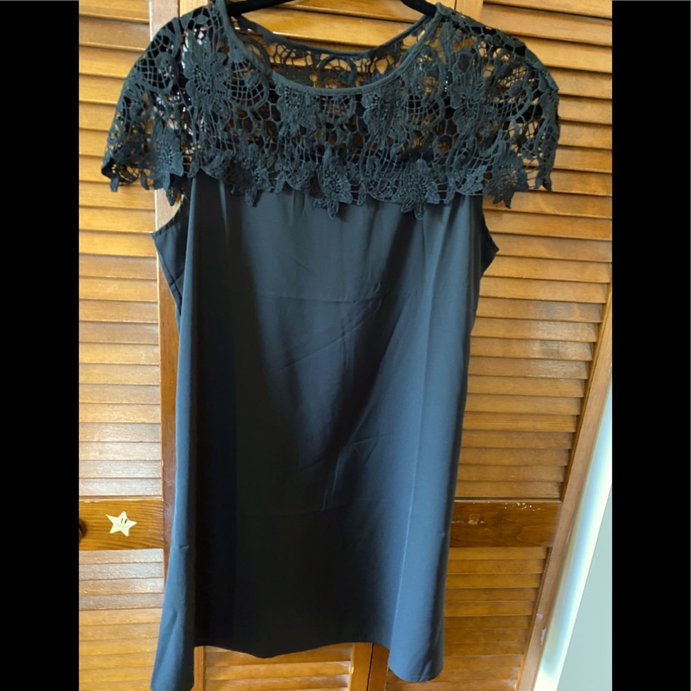 Black medium laced dress